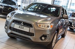 <span class="text-uppercase">MITSUBISHI ASX</span><br/><span><small class="text-uppercase">Invite</small> <small>suv</small></span>