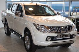 <span class="text-uppercase">MITSUBISHI L200</span><br/><span><small class="text-uppercase">Intense Plus</small> <small>pick-up</small> <small>4WD</small></span>